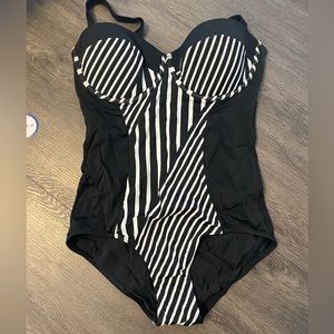 Brand new Swimsuits for all one piece swimsuit